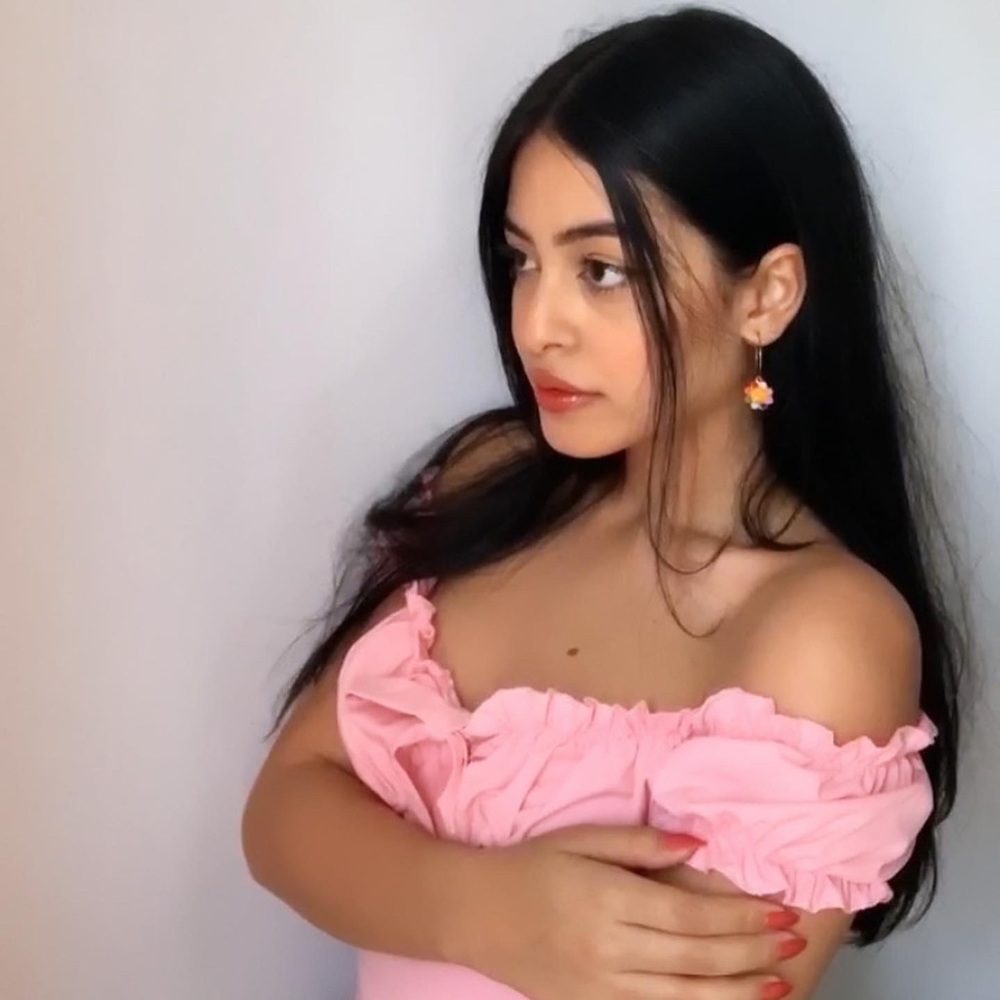 Super cute bright pink top